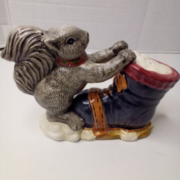 Squirrel Ice Skate Boot Salt Pepper Shakers Ceramic Chipped - Picture 2 of 16